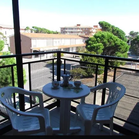 Cozy With Terrace Apartment *